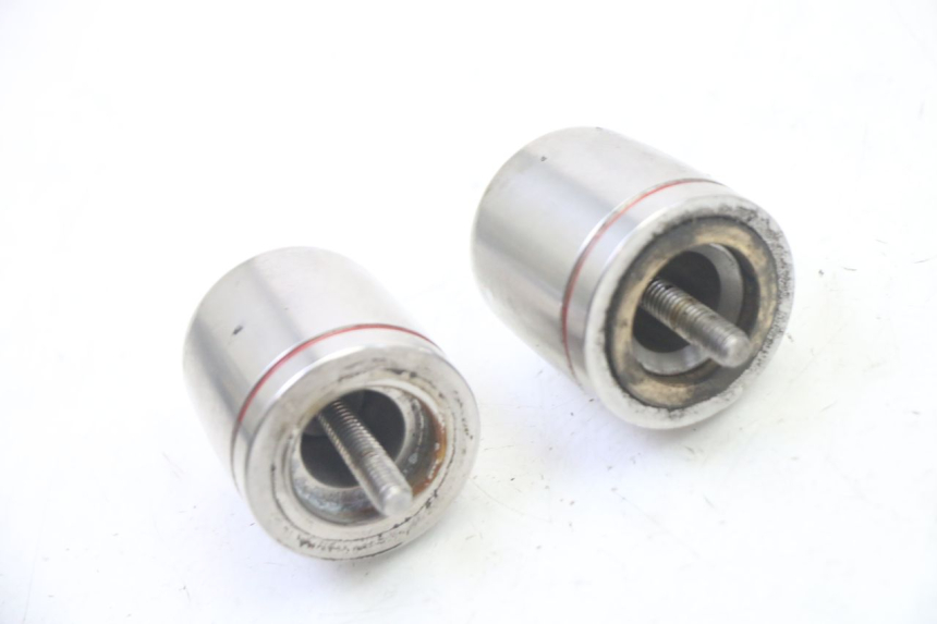 photo de EXTREMOS MANILLAR PIAGGIO MP3 RL 250 (2006 - 2010) - Primer plano técnico