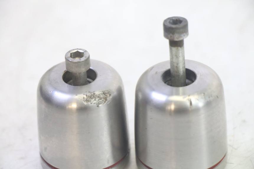 photo de EXTREMOS MANILLAR PIAGGIO MP3 RL 250 (2006 - 2010) - Detalle de la pieza