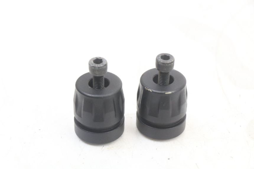 photo de EXTREMOS MANILLAR ROYAL ENFIELD SCRAM 411 (2022 - 2024) - Primer plano técnico