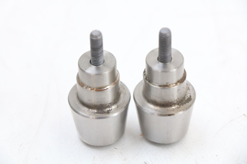 photo de PUNTA DE MANILLAR PEUGEOT SATELIS 125 (2010 - 2012) - Primer plano técnico