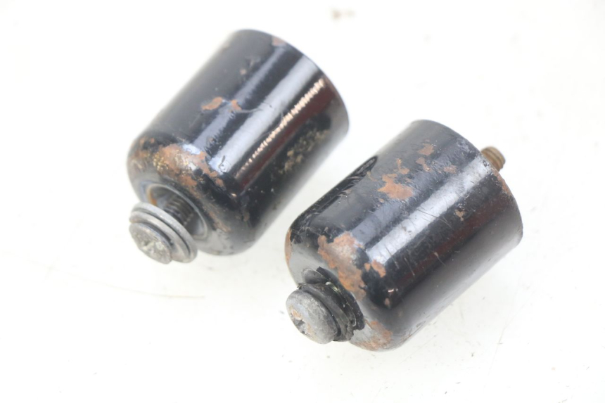 photo de PUNTA DE MANILLAR SUZUKI SIXTEEN 125 (2008 - 2010) - Zoom estado de uso