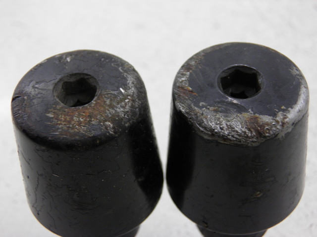 photo de EXTREMOS MANILLAR YAMAHA TDM 900 (2004 - 2006) - Detalle de la pieza