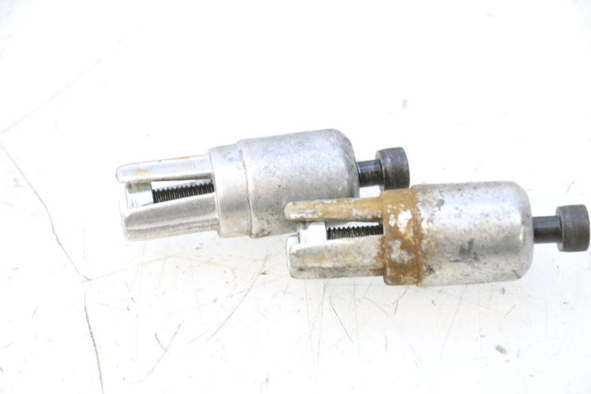 photo de PUNTA DE MANILLAR YAMAHA YP MAJESTY 125 (2002 - 2006) - Zoom estado de uso