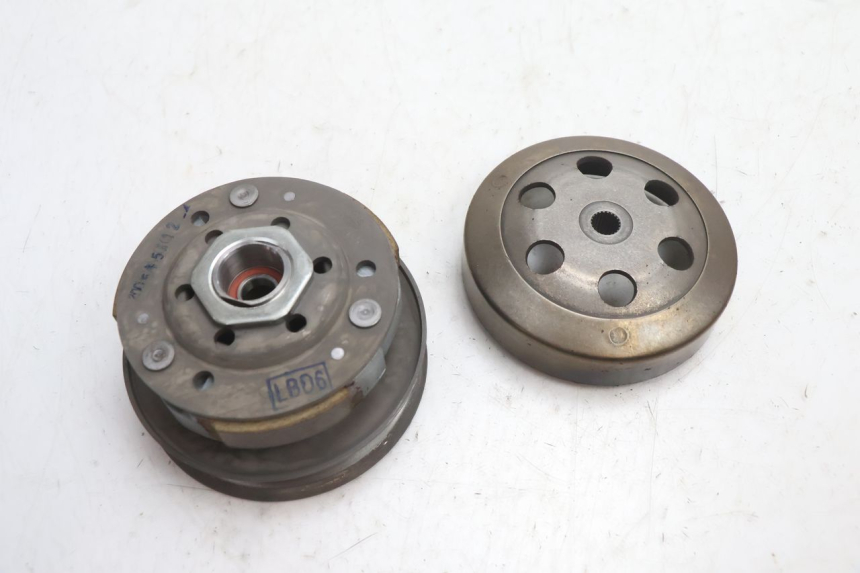 photo de EMBRAGUE KYMCO AGILITY 4T 50 (2005 - 2018) - Primer plano técnico