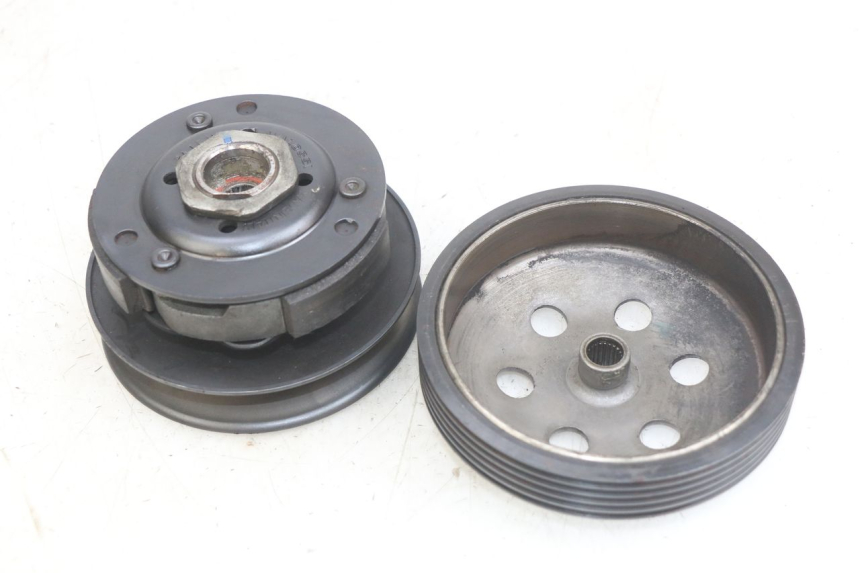 photo de EMBRAGUE KYMCO AGILITY NAKED RENOUVO 2T 50 (2011 - 2018) - Otra perspectiva