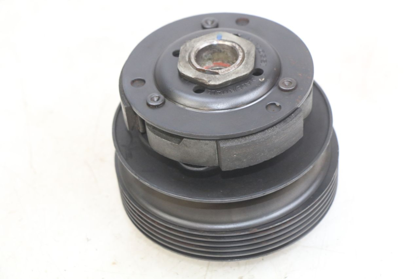 photo de EMBRAGUE KYMCO AGILITY NAKED RENOUVO 2T 50 (2011 - 2018) - Detalles de los puntos de fijación