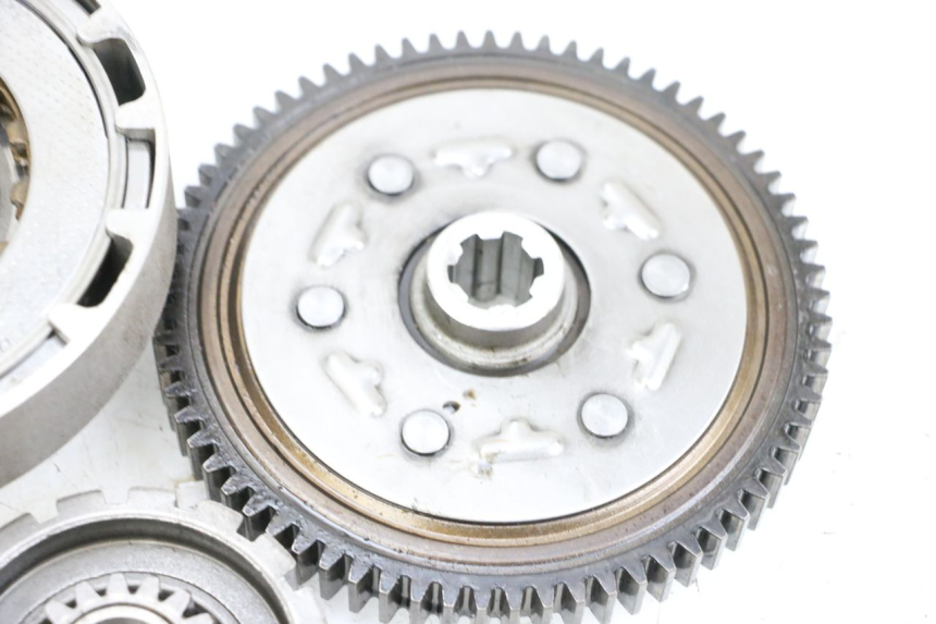 photo de EMBRAGUE MAG POWER BOMBERS 4T 50 (2016 - 2026) - Detalles de los puntos de fijación