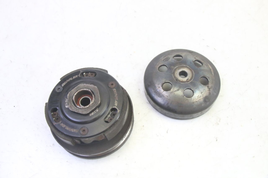 photo de EMBRAGUE MBK BOOSTER SPIRIT 50 (2004 - 2017) - Primer plano técnico