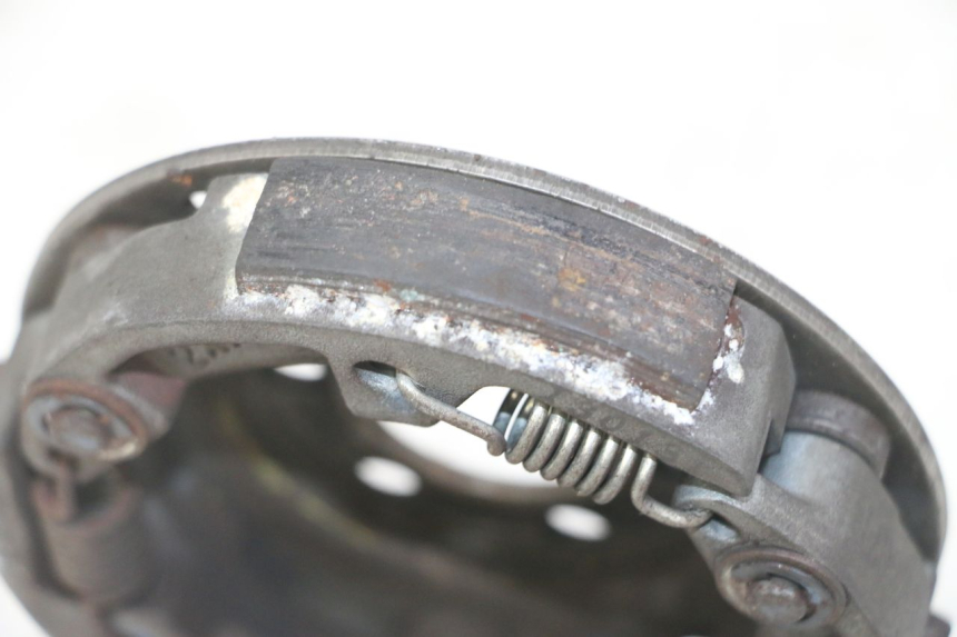 photo de EMBRAGUE MBK BOOSTER SPIRIT NAKED 50 (2004 - 2017) - Primer plano técnico