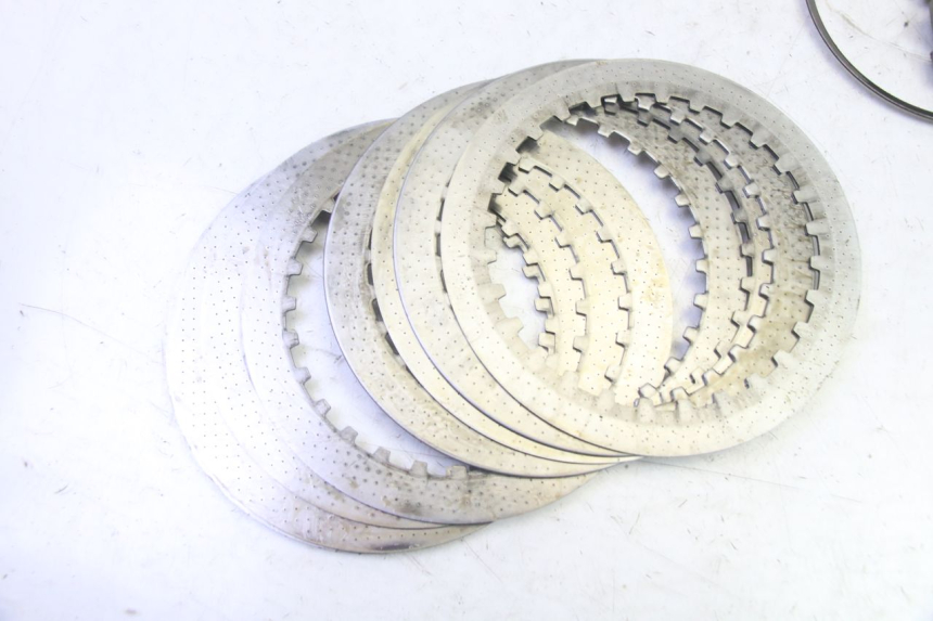 photo de EMBRAGUE MV AGUSTA BRUTALE R WALLY 910 (2008 - 2008) - Detalles de los puntos de fijación