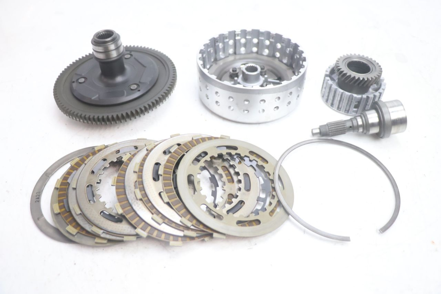 photo de EMBRAGUE SUZUKI BURGMAN EXECUTIVE ABS 650 (2006 - 2012) - Vista principal