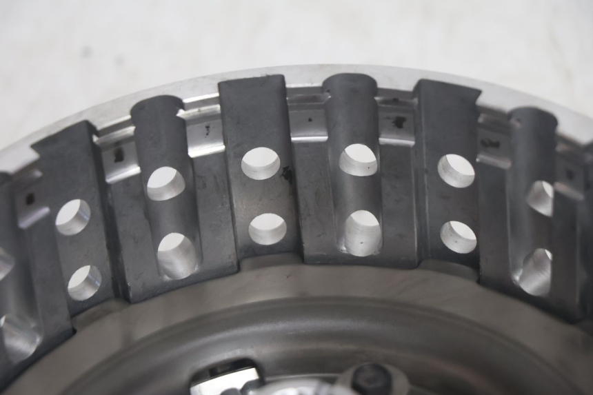 photo de EMBRAGUE SUZUKI BURGMAN EXECUTIVE ABS 650 (2006 - 2012) - Otra perspectiva