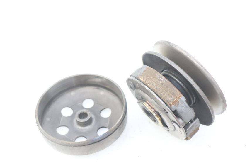 photo de EMBRAGUE YAMAHA BW'S 50 (1999 - 2003) - Primer plano técnico