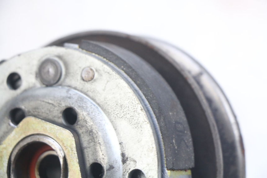 photo de EMBRAGUE YAMAHA BW'S EASY 50 (2013 - 2016) - Primer plano técnico