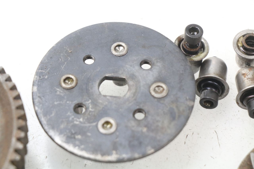 photo de EMBRAGUE FANTIC MOTOR CABALLERO TX 190 50 - Detalles de los puntos de fijación