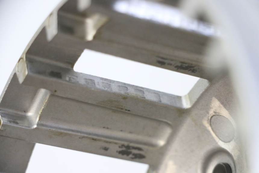 photo de EMBRAGUE HONDA CB R 1000 (2018 - 2023) - Detalles de los puntos de fijación