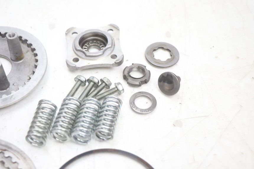 photo de EMBRAGUE HONDA CB TWO FIFTY 250 (1991 - 2002) - Detalles de los puntos de fijación
