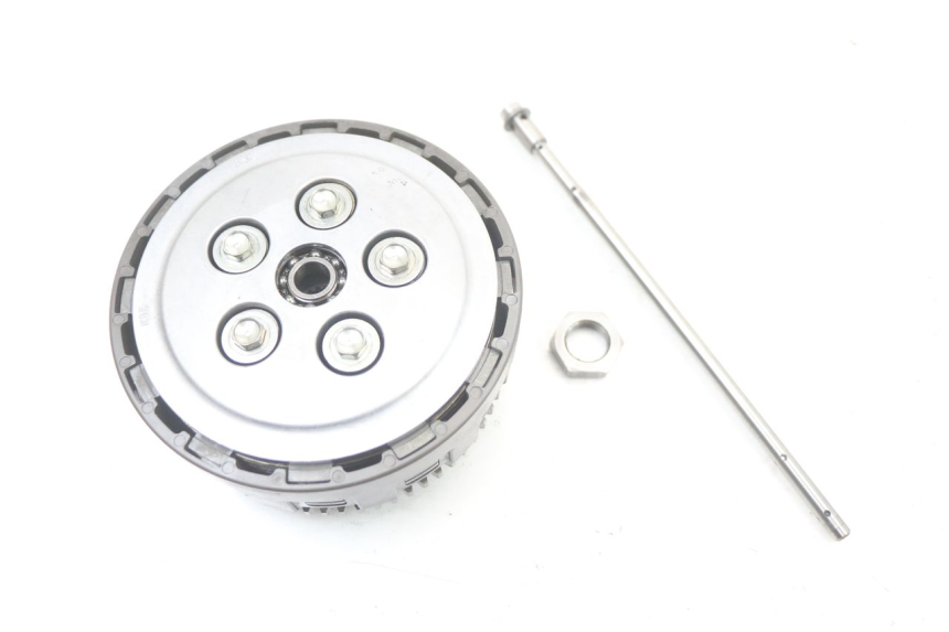 photo de EMBRAGUE HONDA CRF R 250 (2020 - 2021) - Zoom sobre los componentes