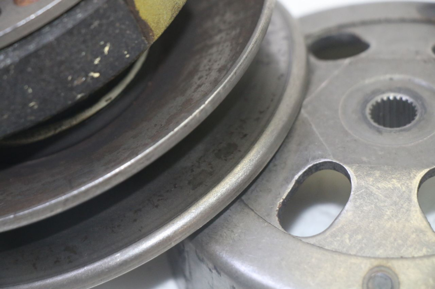 photo de EMBRAGUE SYM CROX 4T 50 (2016 - 2023) - Detalles de los puntos de fijación