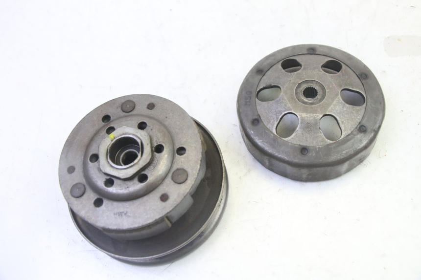 photo de EMBRAGUE SYM CROX 4T 50 (2016 - 2023) - Primer plano técnico