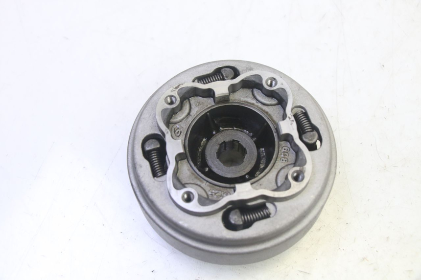 photo de EMBRAGUE CCR DIRT BIKE 125 - Primer plano técnico