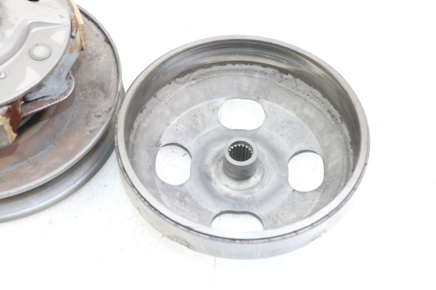 photo de EMBRAGUE HONDA FES PANTHEON 2T 125 (1998 - 2002) - Primer plano técnico