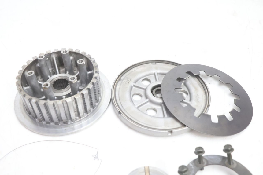 photo de EMBRAGUE YAMAHA FJR 1300 (2001 - 2005) - Otra perspectiva