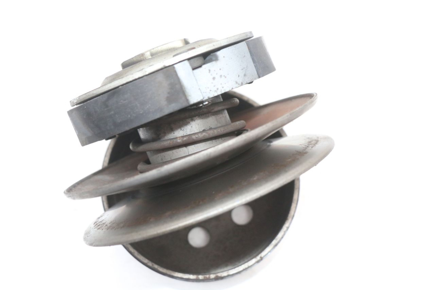 photo de EMBRAGUE PIAGGIO FLY 4T 50 (2004 - 2010) - Primer plano técnico