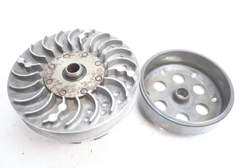 photo de EMBRAGUE GILERA GP 800 (2007 - 2013) - Primer plano técnico