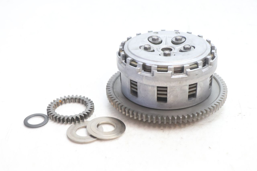 photo de EMBRAGUE SUZUKI GSR 600 (2005 - 2012) - Primer plano de alta resolución