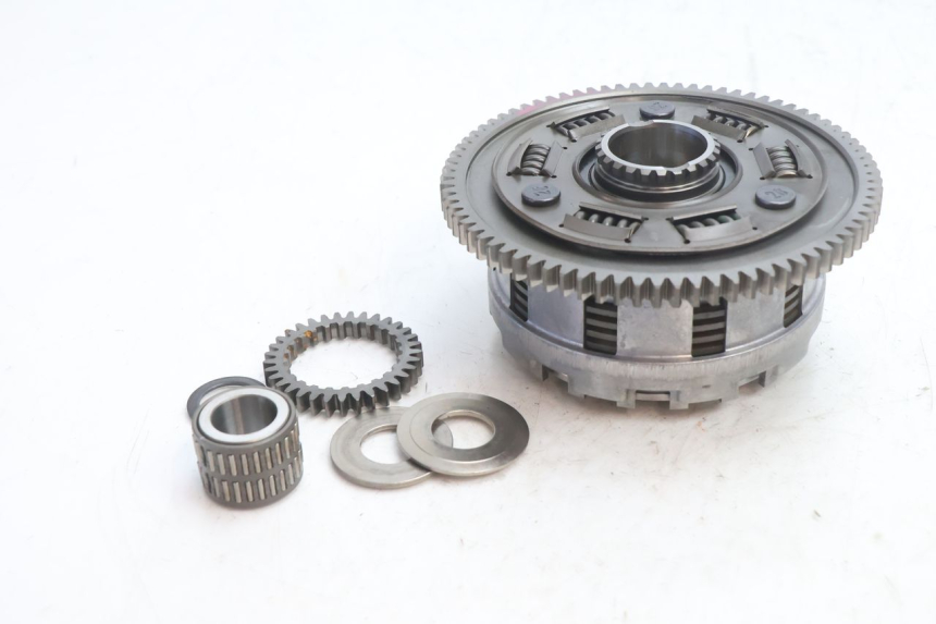 photo de EMBRAGUE SUZUKI GSR 600 (2005 - 2012) - Enfoque en la estructura