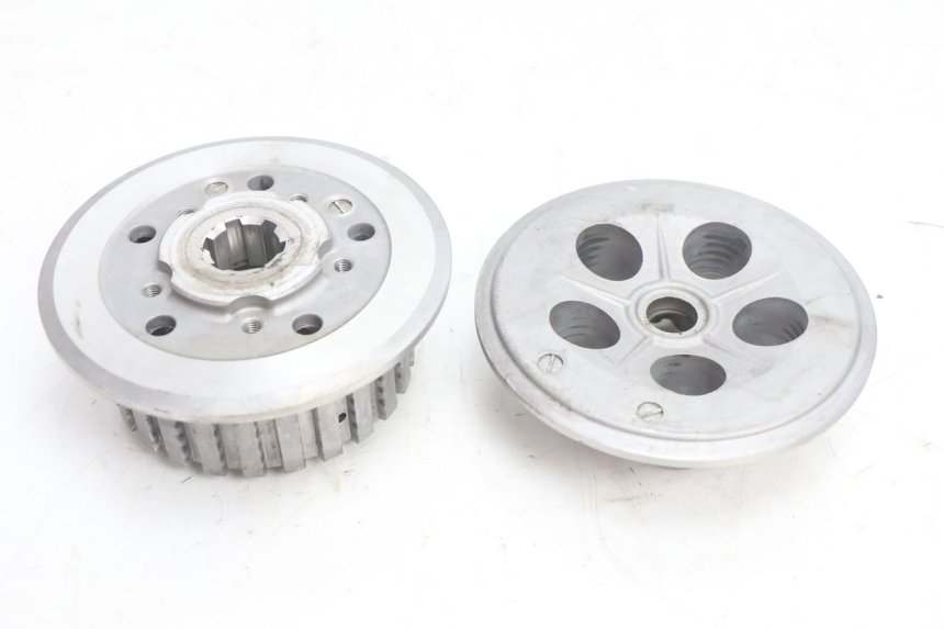 photo de EMBRAGUE SUZUKI GSR 600 (2005 - 2012) - Detalles de los puntos de fijación