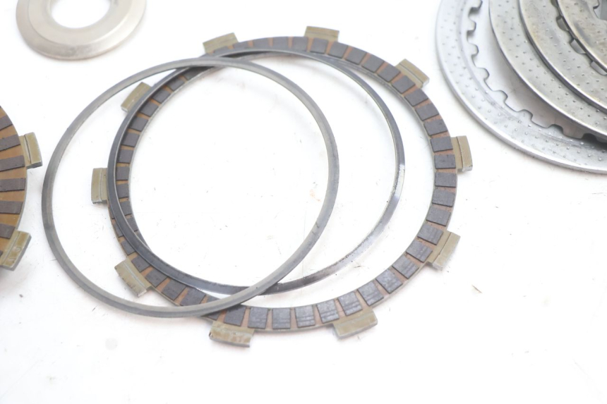 photo de EMBRAGUE SUZUKI GSR 600 (2005 - 2012) - Recambio usado revisado