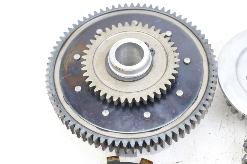 photo de EMBRAGUE SUZUKI GSX E 250 (1982 - 1983) - Características distintivas