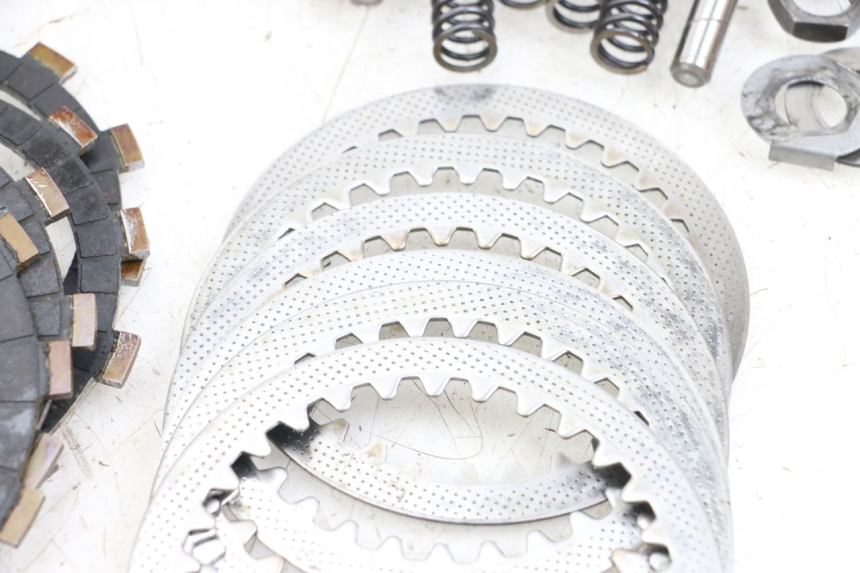 photo de EMBRAGUE SUZUKI GSX E 250 (1982 - 1983) - Inspección visual detallada