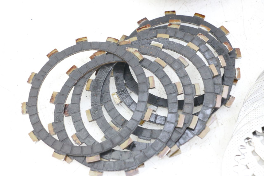 photo de EMBRAGUE SUZUKI GSX E 250 (1982 - 1983) - Enfoque en la estructura