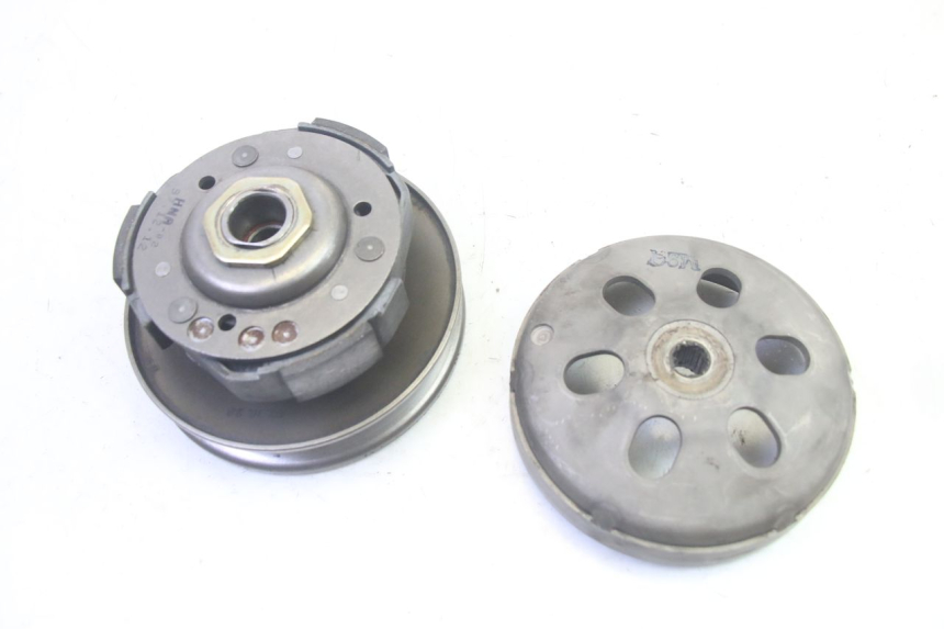 photo de EMBRAGUE SYM GTS EVO 125 (2009 - 2013) - Primer plano técnico