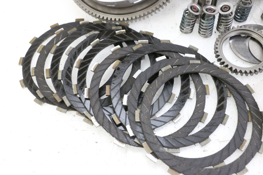 photo de EMBRAGUE KAWASAKI GTR 1000 (1994 - 2004) - Zoom sobre los componentes