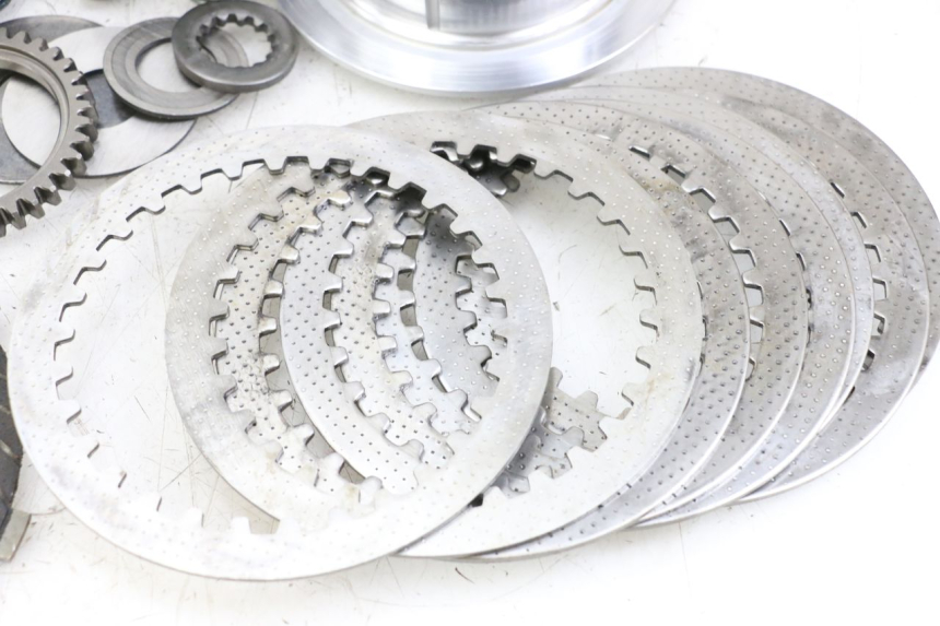 photo de EMBRAGUE KAWASAKI GTR 1000 (1994 - 2004) - Primer plano de alta resolución