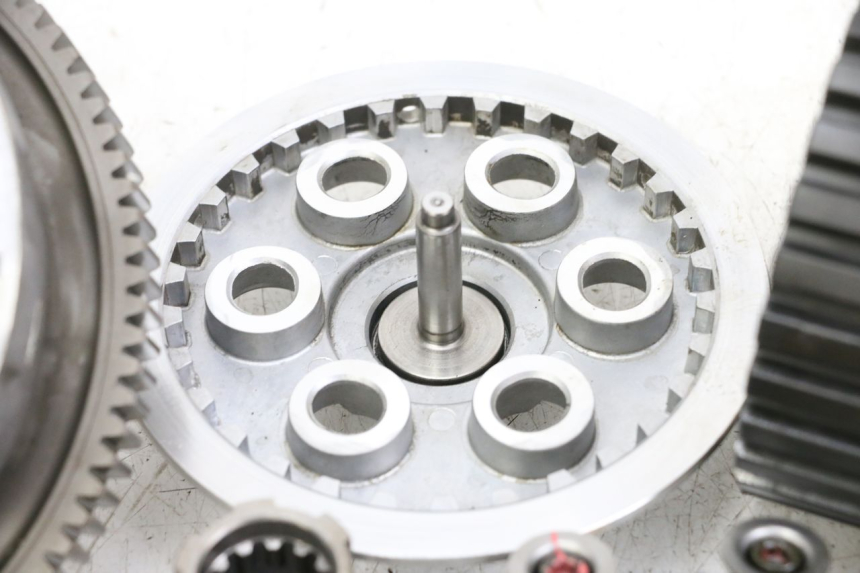 photo de EMBRAGUE KAWASAKI GTR 1000 (1994 - 2004) - Ángulo de visión alternativo