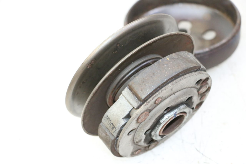 photo de EMBRAGUE PEUGEOT KISBEE 2T 50 (2010 - 2017) - Primer plano técnico