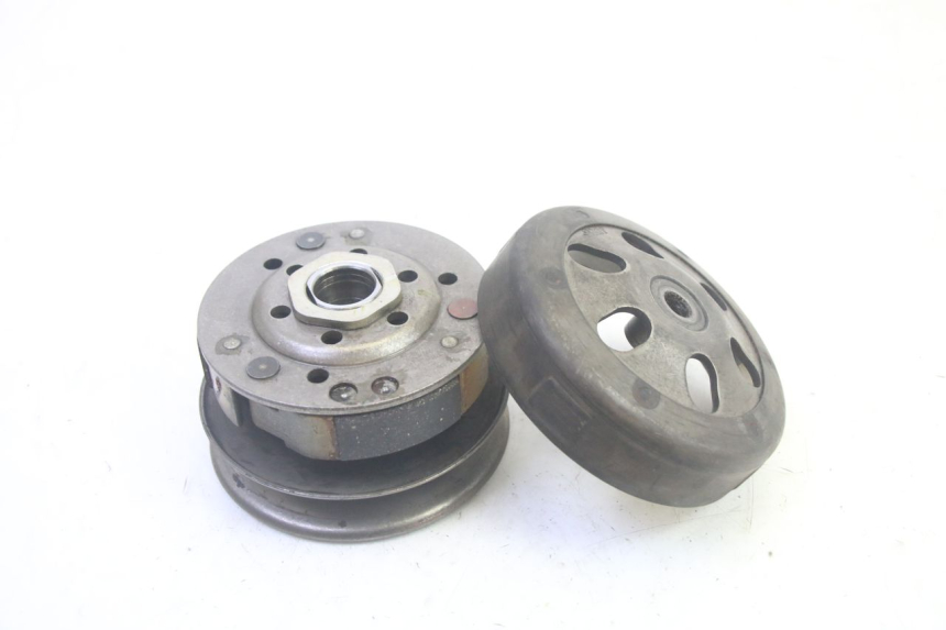 photo de EMBRAGUE PEUGEOT KISBEE 4T 50 (2018 - 2022) - Detalle de la pieza