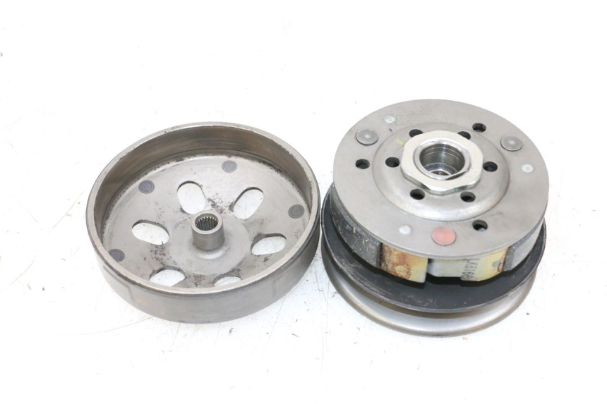 photo de EMBRAGUE PEUGEOT KISBEE 4T 50 (2018 - 2022) - Vista general del producto