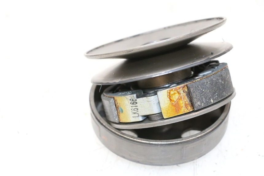 photo de EMBRAGUE PEUGEOT KISBEE 4T 50 (2018 - 2022) - Detalles de los puntos de fijación