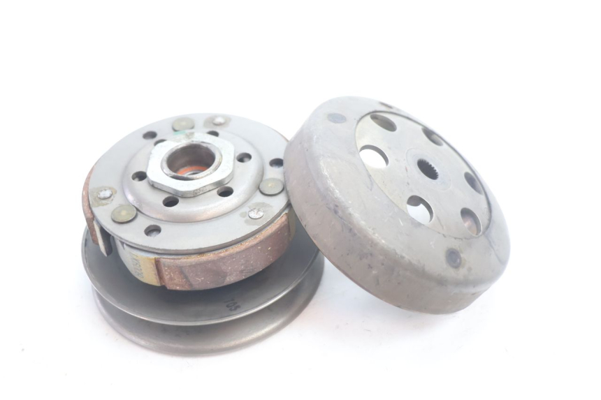 photo de EMBRAGUE PEUGEOT KISBEE 4T 50 (2010 - 2017) - Detalle de la pieza