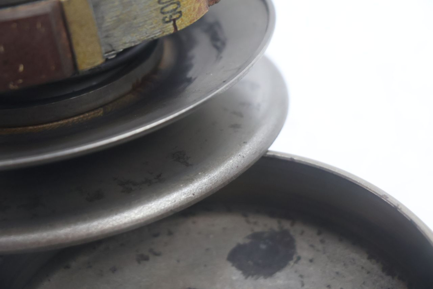 photo de EMBRAGUE PEUGEOT KISBEE 4T 50 (2010 - 2017) - Estado de la superficie y material