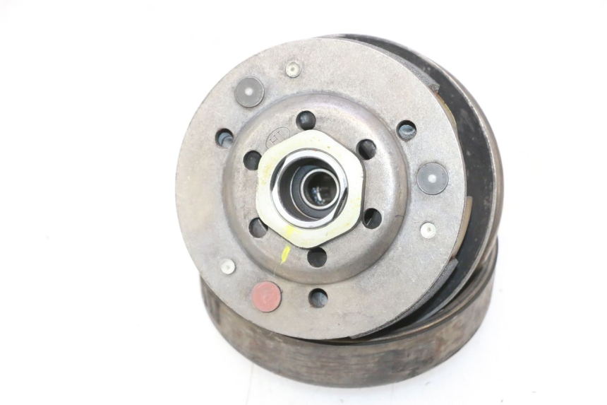 photo de EMBRAGUE PEUGEOT KISBEE 4T 50 (2023 - 2026) - Vista principal