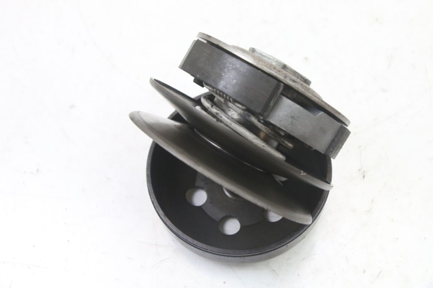 photo de EMBRAGUE KYMCO DINK 4T 50 (2007 - 2018) - Primer plano técnico