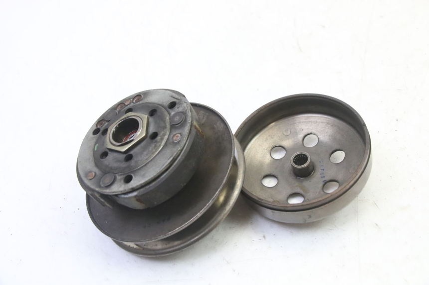 photo de EMBRAGUE PIAGGIO LIBERTY 4T 50 (2009 - 2015) - Detalle de la pieza