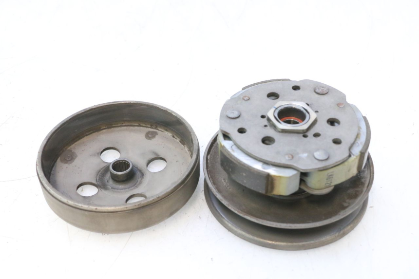 photo de EMBRAGUE PIAGGIO LIBERTY IGET S 125 (2016 - 2020) - Primer plano técnico